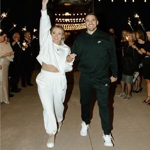 Nike high-waisted joggers EUC